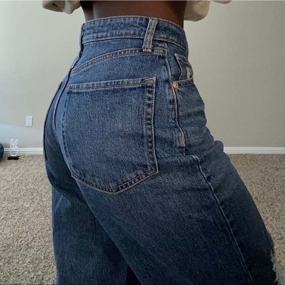 Relaxed Dad Jeans - Picture 1 of 4